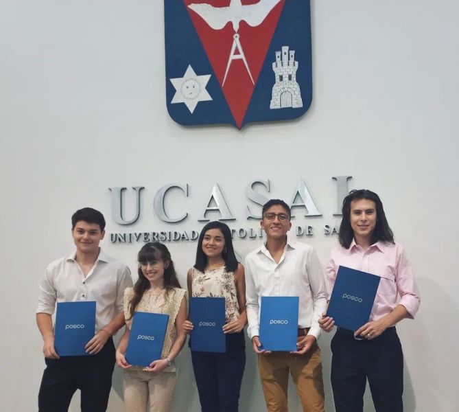 BECAS POR MÉRITO PARA ESTUDIANTES DE UCASAL